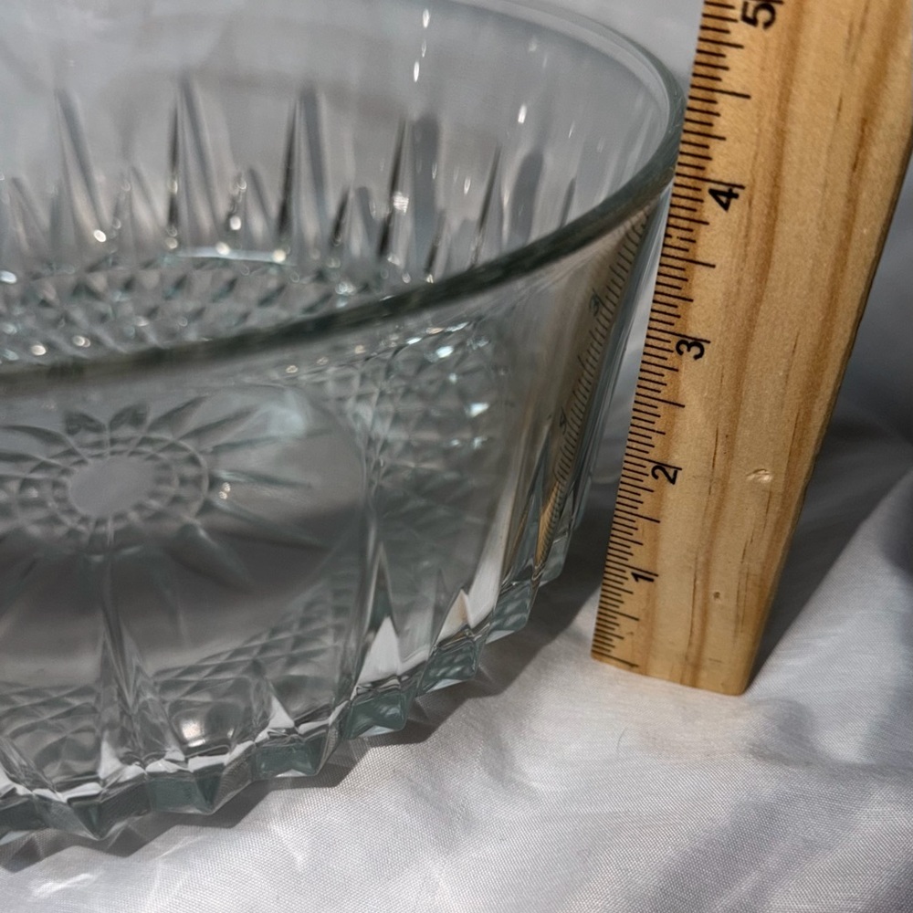 Arcoroc Clear Glass Serving Bowl - Picture 5 of 6